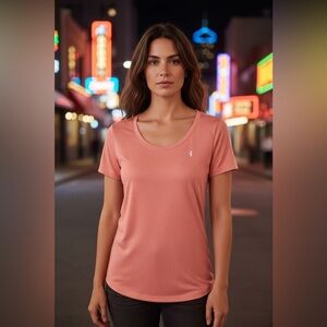 *30off3* NWOT. Under Armour Womens heat gear t shirt.